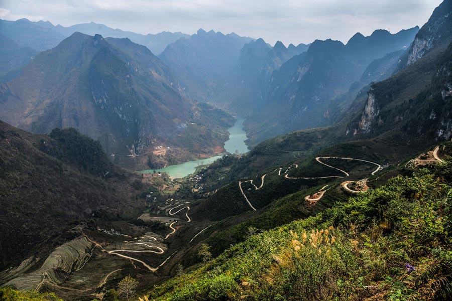 Pedal Through Paradise: Your Ultimate Guide to a Vietnam Cycling Adventure, Focusing on Ha Giang